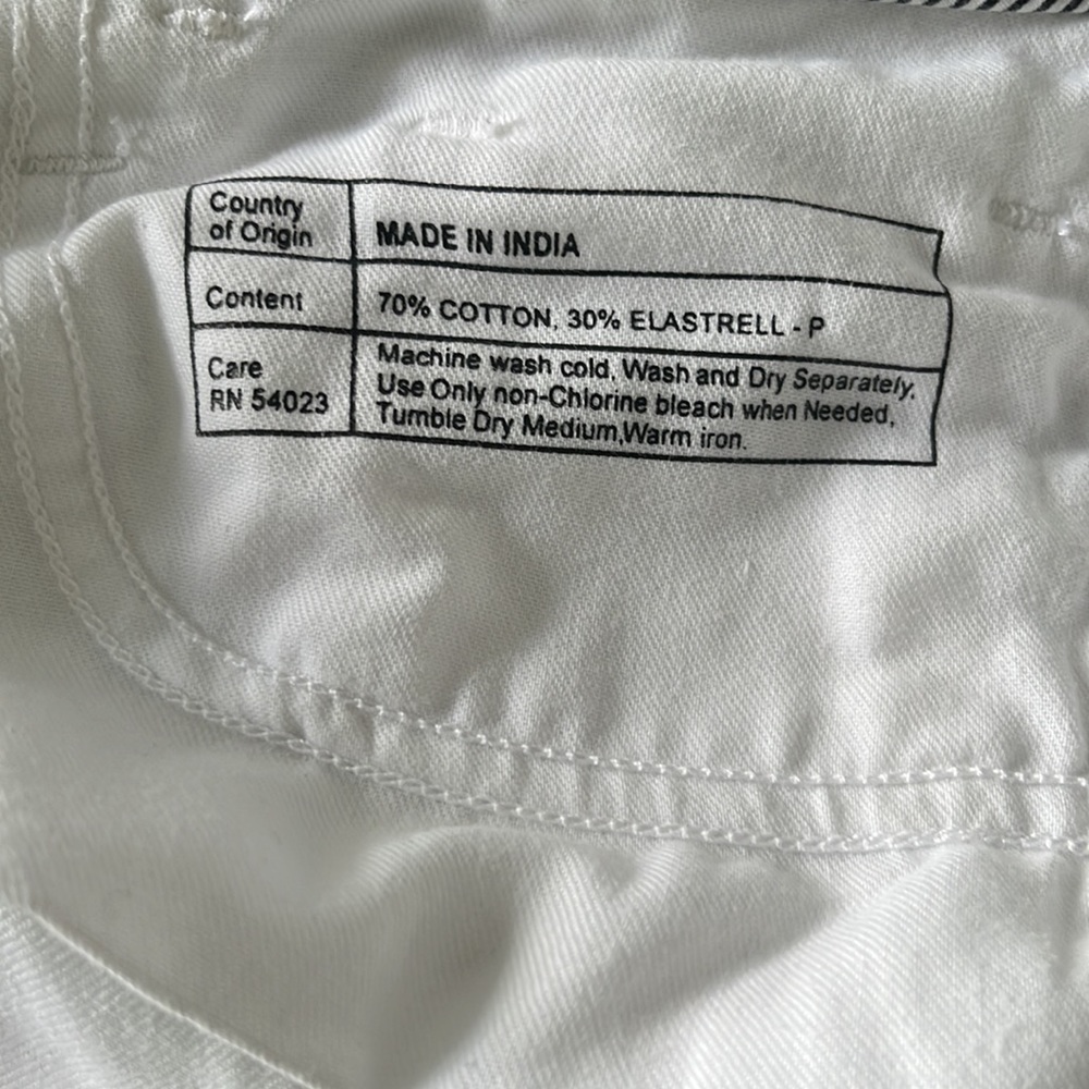 Banana Republic white denim shorts size 29 - Picture 4 of 4